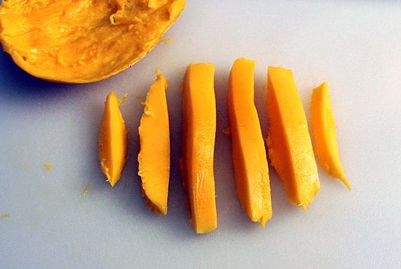 How to Cut a Mango - Immaculate Bites